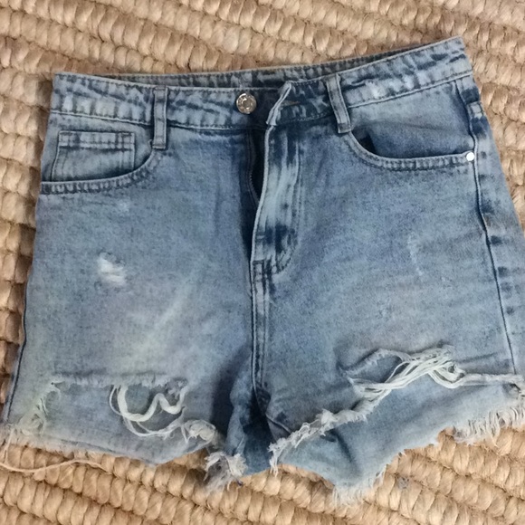 Zara Other - Zara distress embellished back pockets Jean shorts
